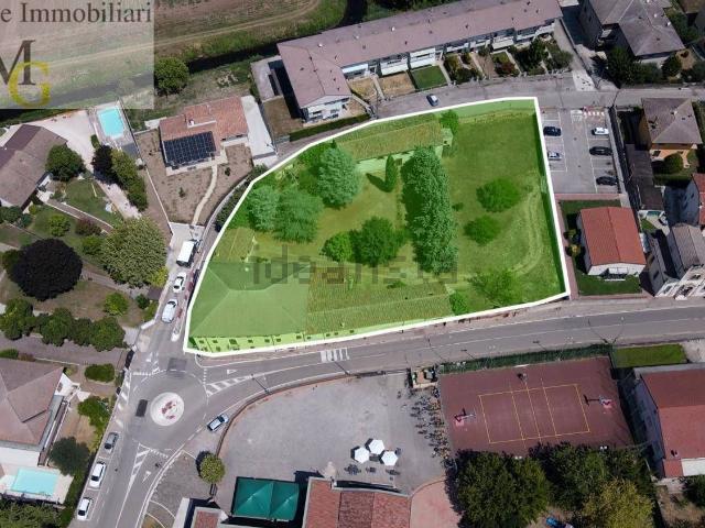 Villetta indipendente in vendita di 870 m² in Via Nuova, 14