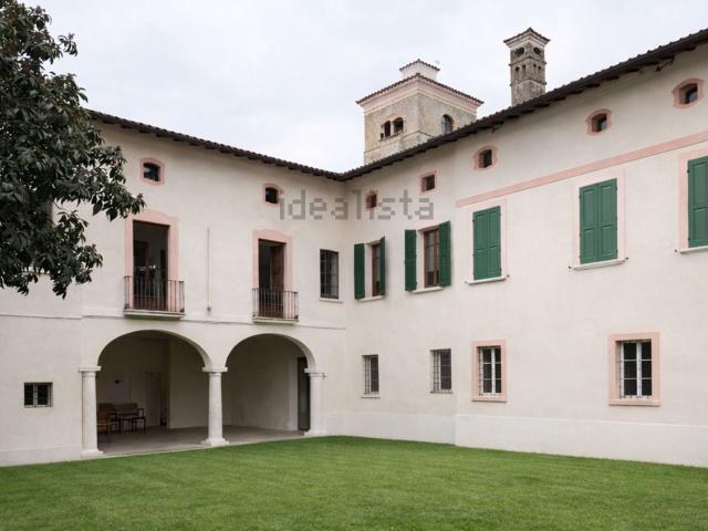 Villetta indipendente in vendita di 895 m² in Via G. Garibaldi, 32
