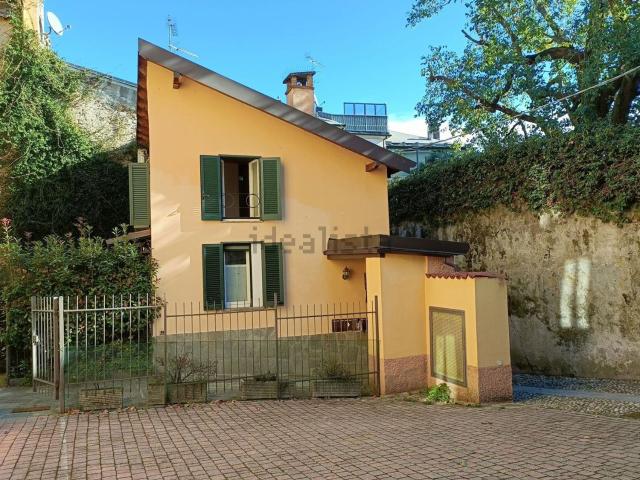 Villetta indipendente in vendita di 89 m² in Via de Bernardi, 8