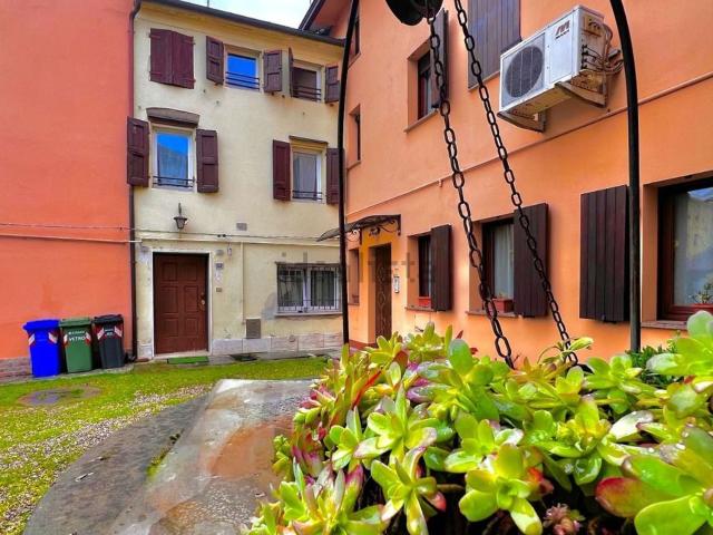 Villetta indipendente in vendita di 93 m² in Via Martiri Partigiani, 52