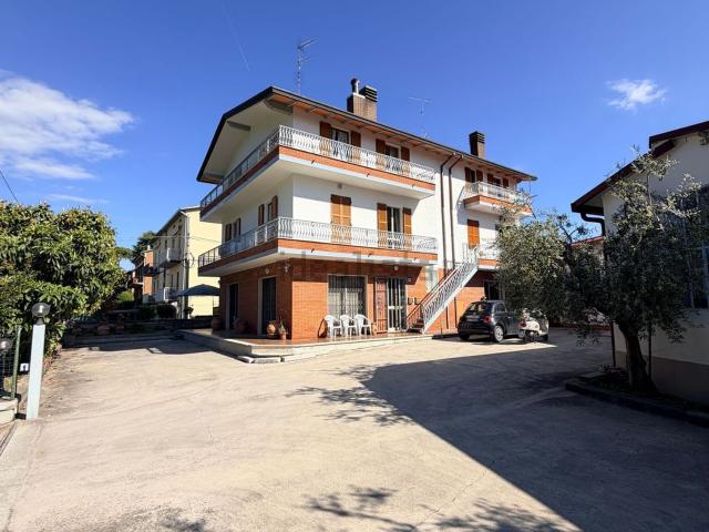 Villetta indipendente in vendita di 900 m²