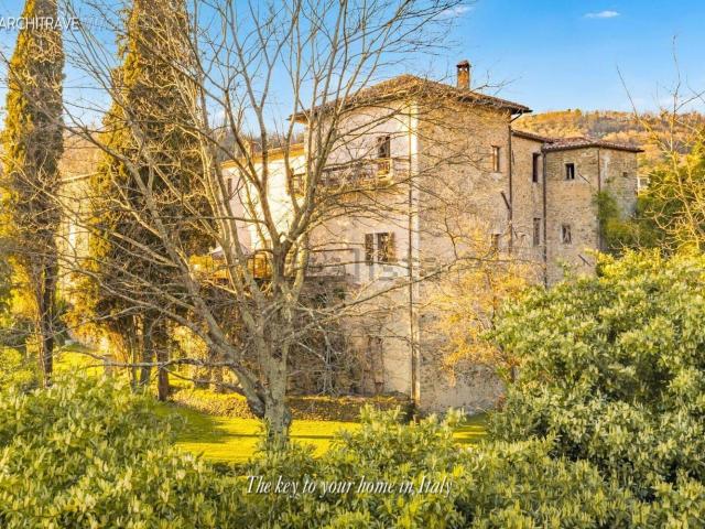 Villetta indipendente in vendita di 900 m²
