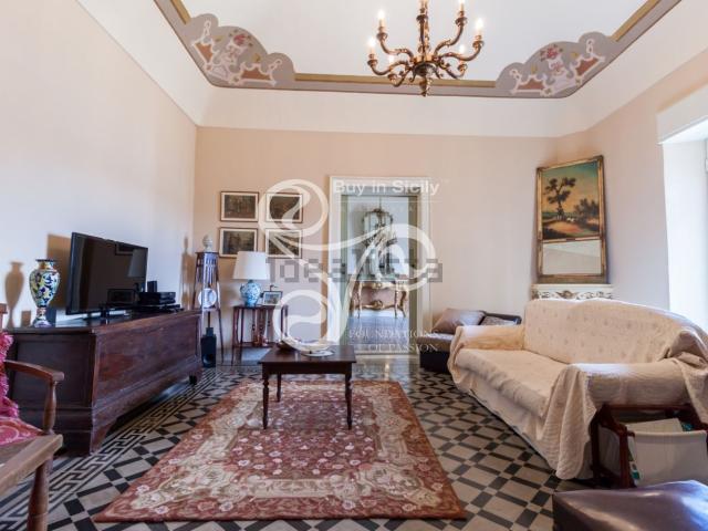 Villetta indipendente in vendita di 900 m² in Via Bonifacio