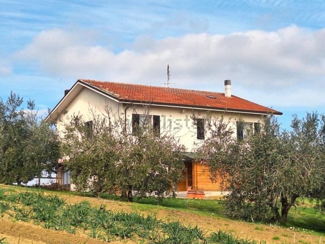 Villetta indipendente in vendita di 900 m² in Via del Velluto