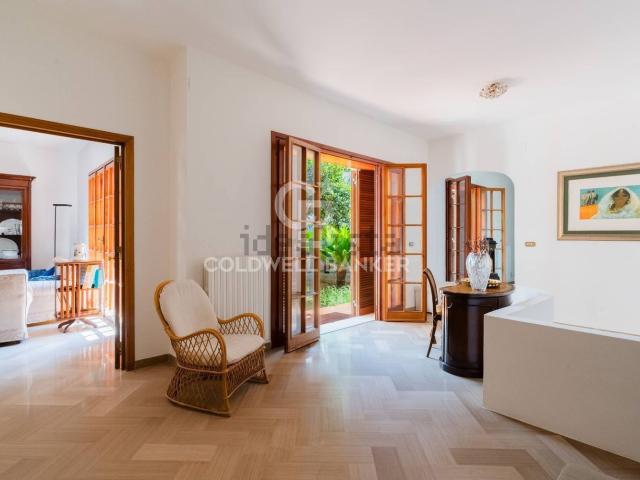 Villetta indipendente in vendita di 900 m² in Via Mons. Pendinelli