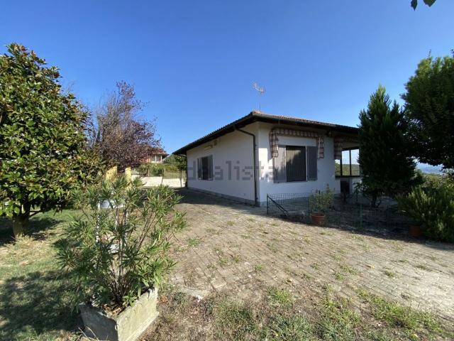 Villetta indipendente in vendita di 90 m² in Frazione Montebello
