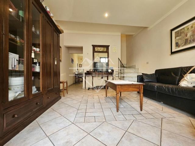 Villetta indipendente in vendita di 90 m² in Piazza Alessandro Manzoni, 55049