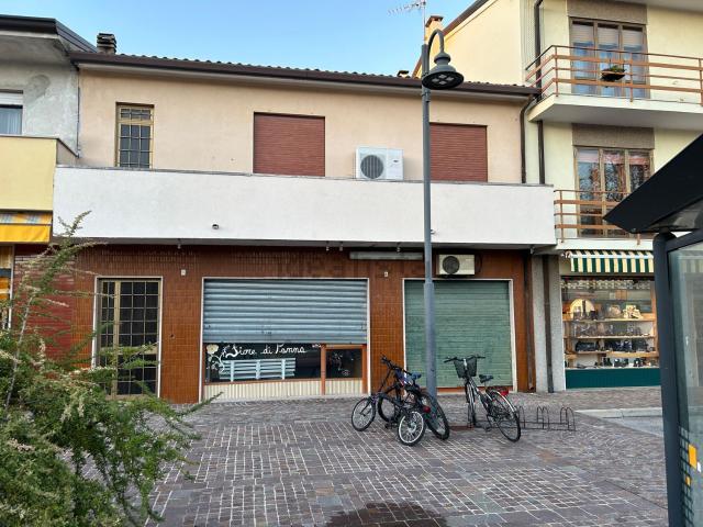 Villetta indipendente in vendita di 90 m² in Piazza I° Maggio, 8