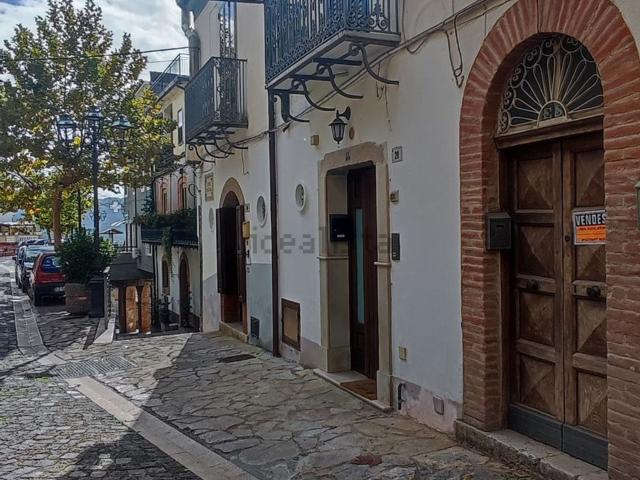 Villetta indipendente in vendita di 90 m² in Piazza San Sofia, 1