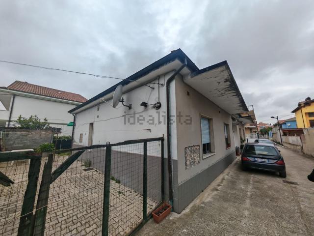 Villetta indipendente in vendita di 90 m² in Via Tevere, 15