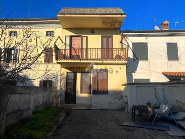 Villetta bifamiliare in vendita di 90 m² in Via Cavour, 15