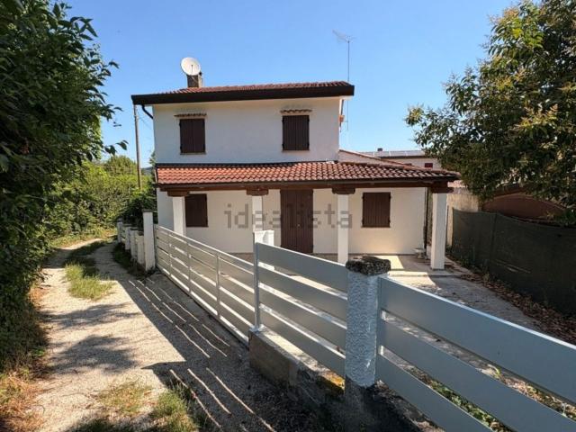 Villetta indipendente in vendita di 90 m² in Via carromatto