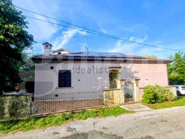 Villetta indipendente in vendita di 90 m² in Via Celletta, 8