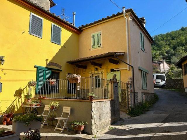 Villetta indipendente in vendita di 90 m² in Via di Vignoli