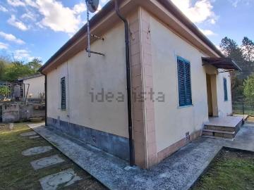 Villetta indipendente in vendita di 90 m² in Via Emo Mannucci, 57014