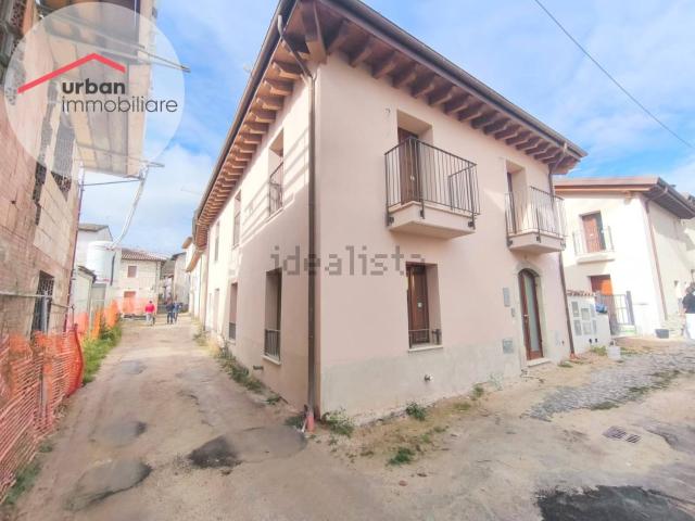 Villetta indipendente in vendita di 90 m² in Via Giovanna D&apos Arco