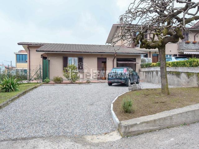 Villetta indipendente in vendita di 90 m² in Via Lecco
