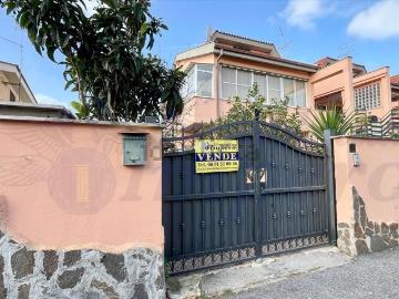 Villetta indipendente in vendita di 90 m² in Via Mar Ligure, 16