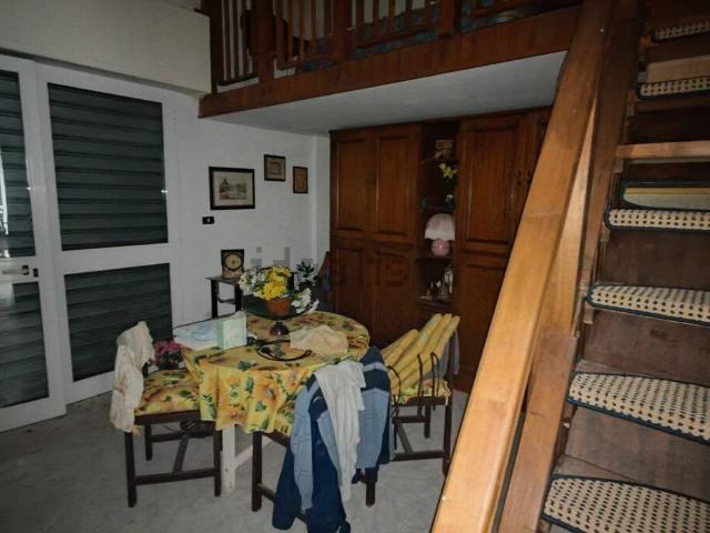Villetta indipendente in vendita di 90 m² in Via monte