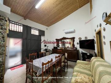 Villetta indipendente in vendita di 90 m² in Via Niscemi, 23