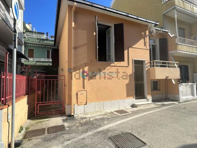 Villetta indipendente in vendita di 91 m² in Via Trieste