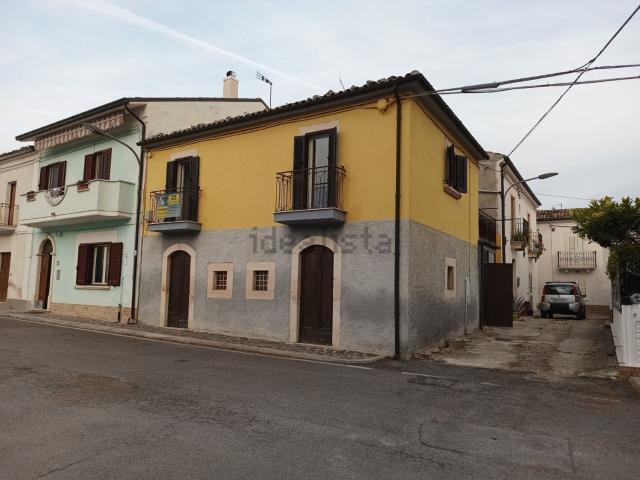 Villetta indipendente in vendita di 92 m² in Largo Madonna del Monte, 28