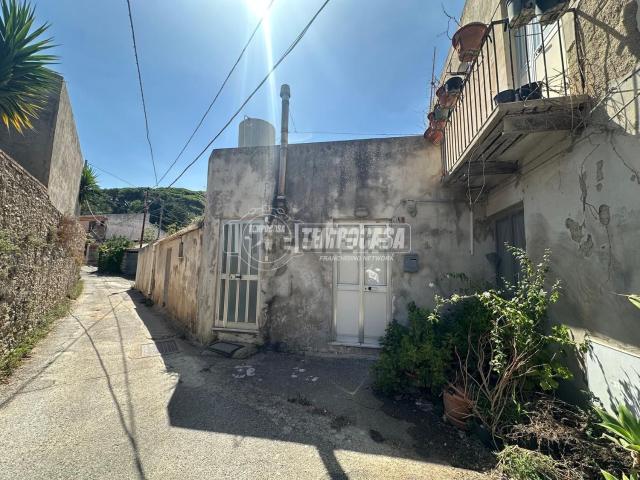Villetta indipendente in vendita di 92 m² in Via Acquicella, 96