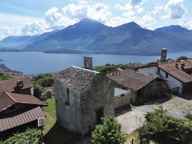 Villetta indipendente in vendita di 92 m² in Via Brenzio, 1