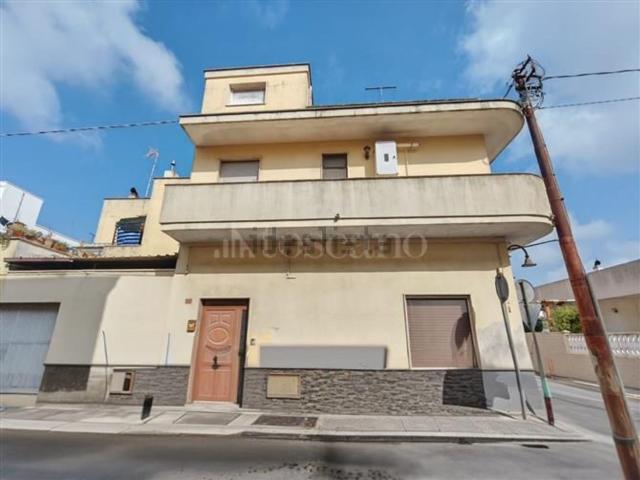 Villetta indipendente in vendita di 92 m² in Via Giacomo Puccini
