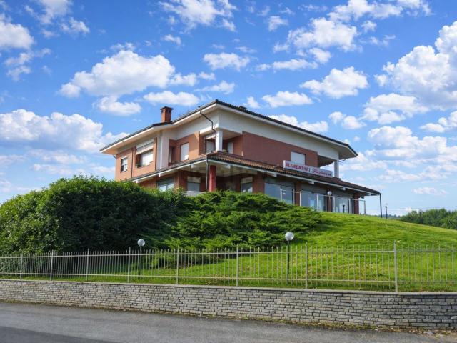 Villetta indipendente in vendita di 930 m²