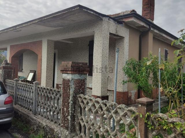 Villetta indipendente in vendita di 97 m² in Via 25 Aprile
