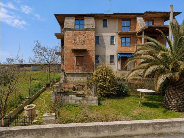 Villetta indipendente in vendita di 94 m² in Via Cesine