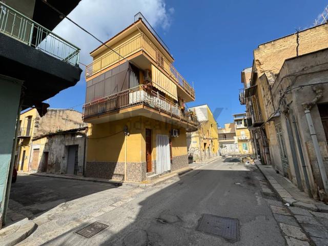 Villetta indipendente in vendita di 94 m² in Via Ignazio Lanza di Trabia