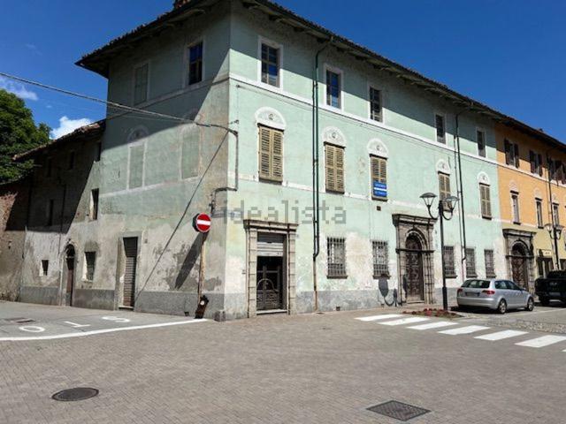 Villetta indipendente in vendita di 700 m² in Via Caduti per la Libertà, 12