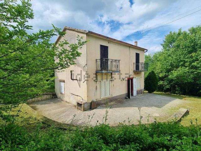 Villetta indipendente in vendita di 95 m² in Frazione Carmasciano I