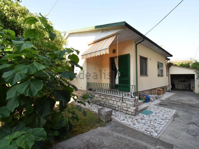 Villetta indipendente in vendita di 95 m² in Via della Chiusa
