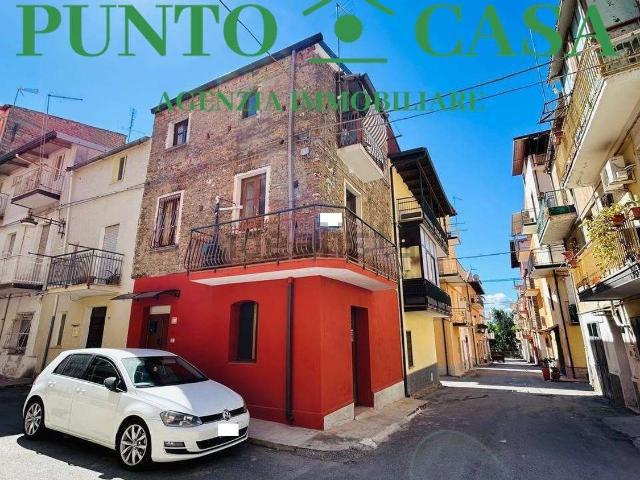 Villetta indipendente in vendita di 95 m² in Via R.Margherita