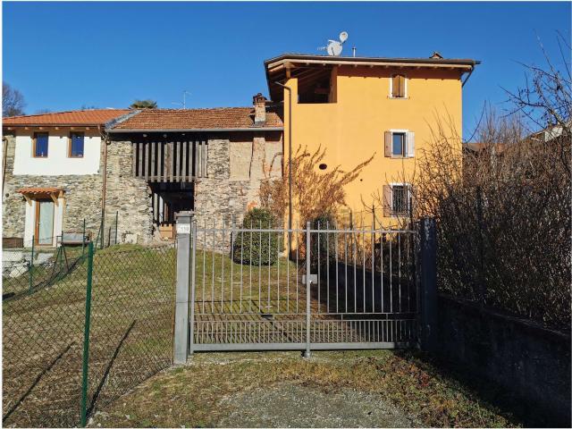 Villetta indipendente in vendita di 96 m² in Via Fontana, 154