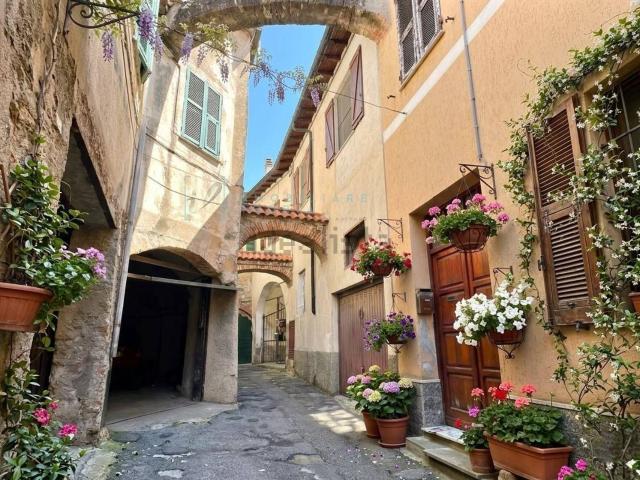 Villetta indipendente in vendita di 96 m² in Via San Simone