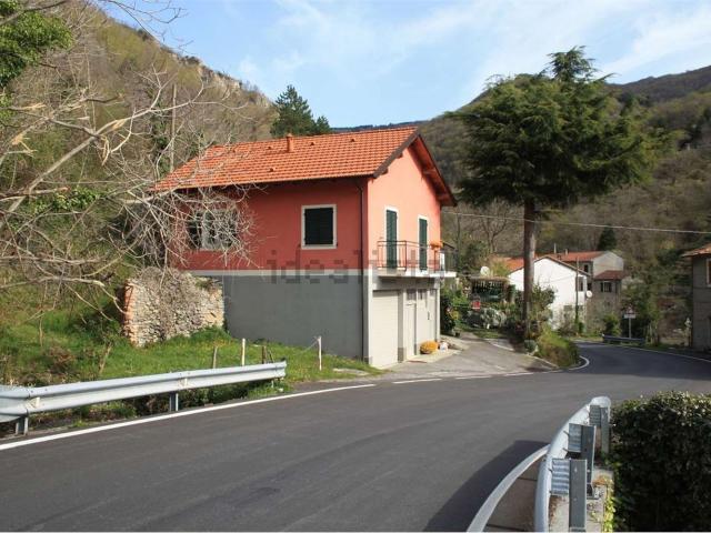 Villetta indipendente in vendita di 99 m² in Via Piemonte, 86