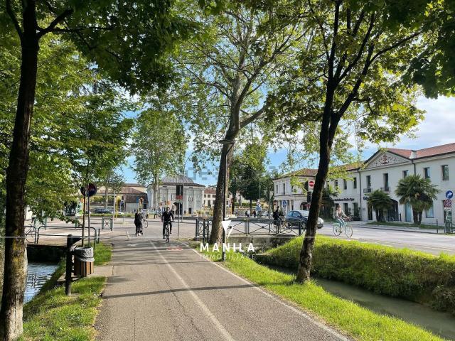 Villetta indipendente in vendita di 1000 m² in Via Zecchina, 64