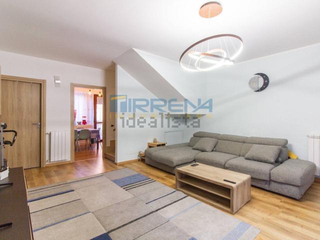Villetta indipendente in vendita di 100 m² in Via 8 Marzo, 42