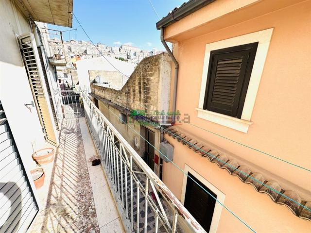 Villetta indipendente in vendita di 100 m² in Via Cantù