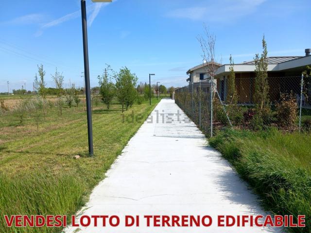 Villetta indipendente in vendita di 187 m² in Via Carlo Alberto Dalla Chiesa