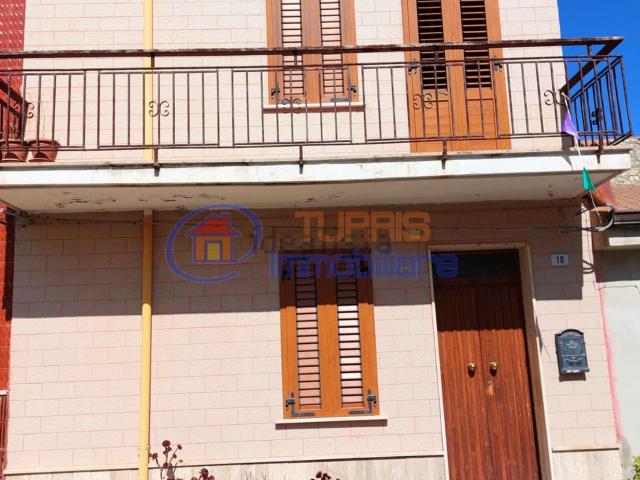 Villetta indipendente in vendita di 100 m² in Via Cesare Battisti, 10