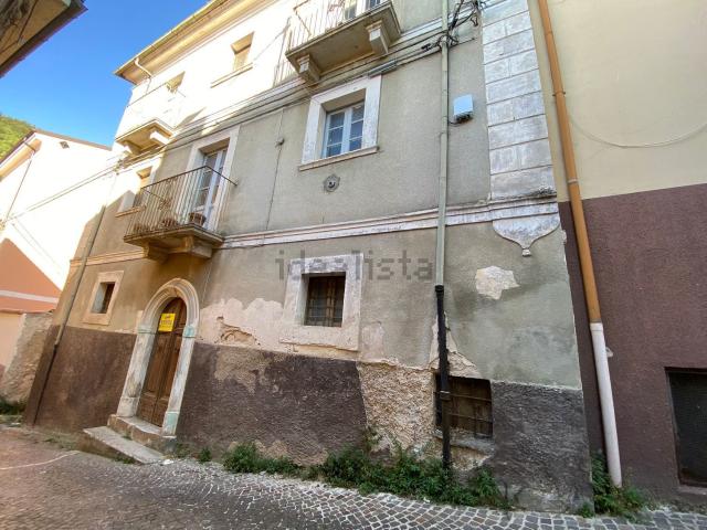 Villetta indipendente in vendita di 100 m² in Via Cesare Battisti, 31