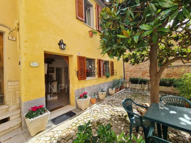 Villetta bifamiliare in vendita di 100 m² in Via Alessandro Volta, 13