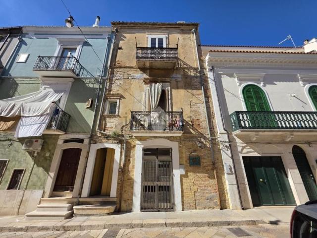 Villetta indipendente in vendita di 100 m² in Via G. Garibaldi, 60