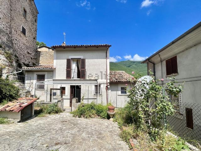 Villetta indipendente in vendita di 100 m² in Via ghibellini, 3