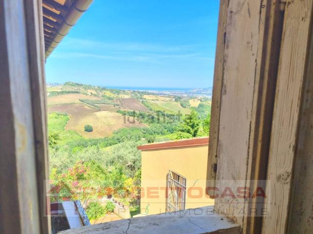 Villetta indipendente in vendita di 100 m² in Via Giacomo Leopardi